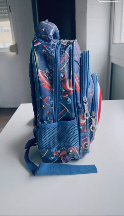 Mochila toys”r”us pré escolar de excelente qualidade, Capitão América
