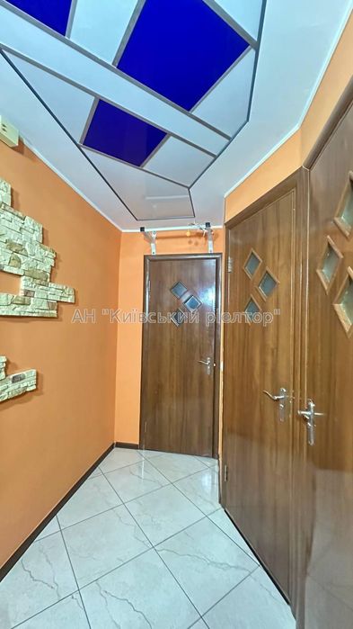 Продам чудову квартиру з ремонтом, метро Лісова. Ореста Левицького 20