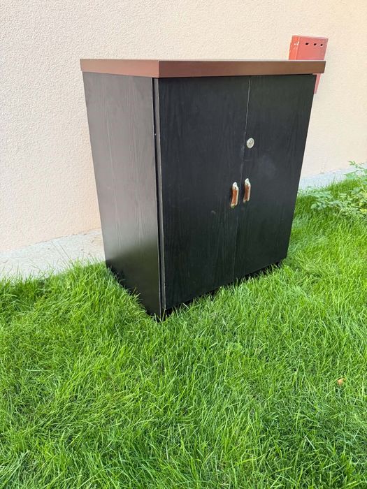 komoda czarna używana