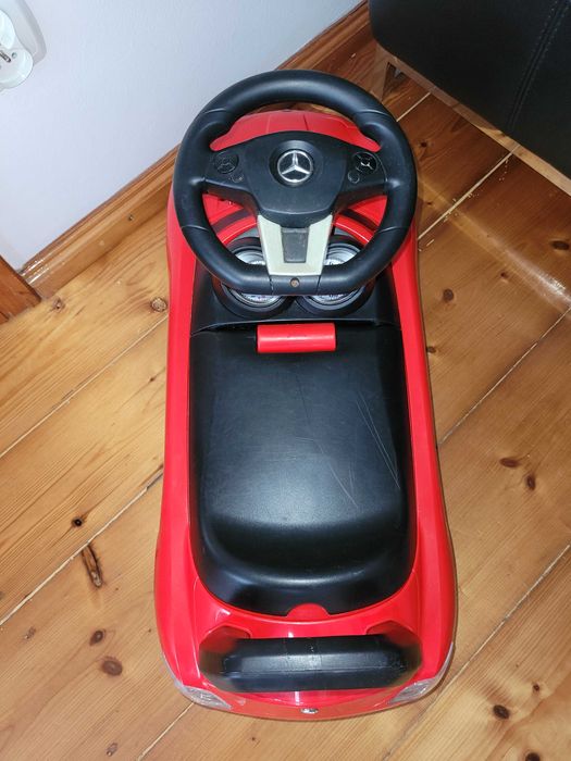 Jeździk Mercedes-czerwony