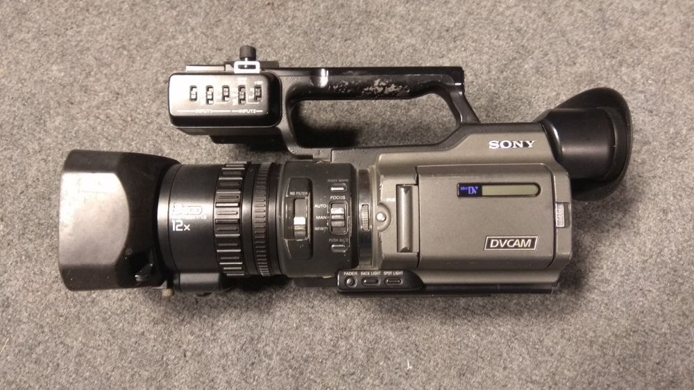Видеокамера Sony DSR-PD170P формата DVCAM