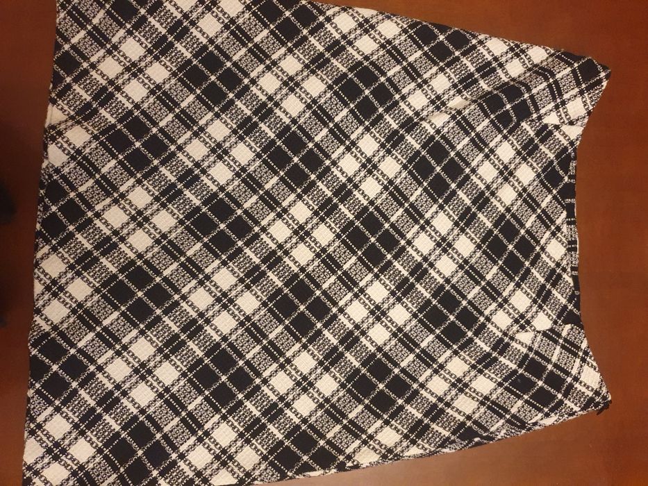 Spódnica  w  kratkę  na podszewce  rozmiar 40