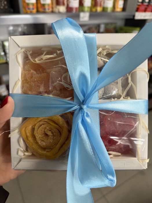 Подарунок, набір сухофруктів