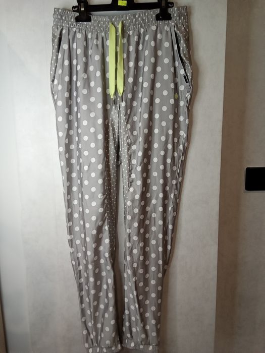 Spodnie dresowe damskie