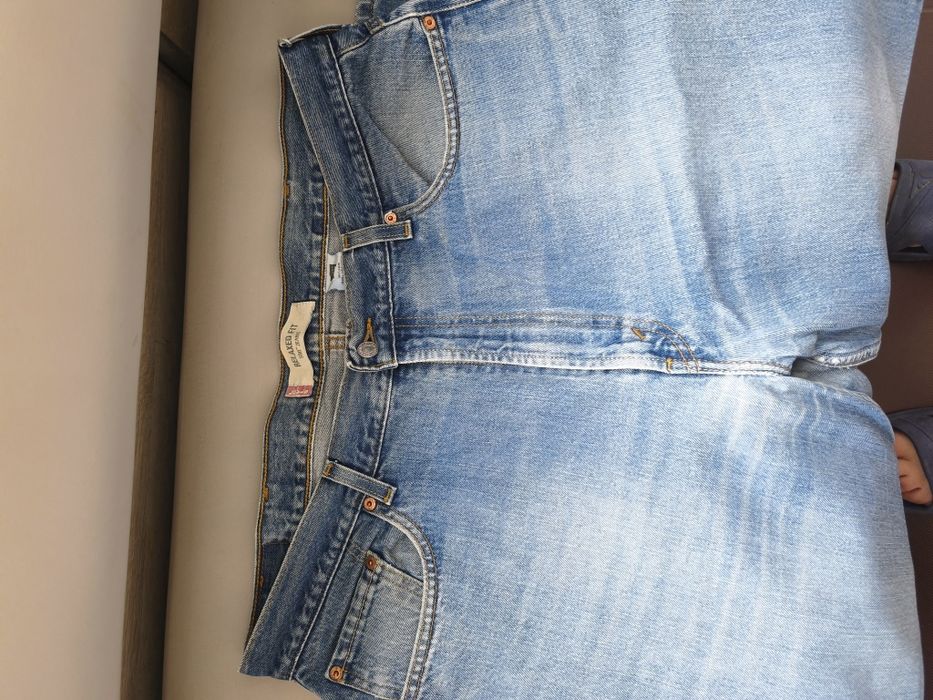 Продам мужские джинсы