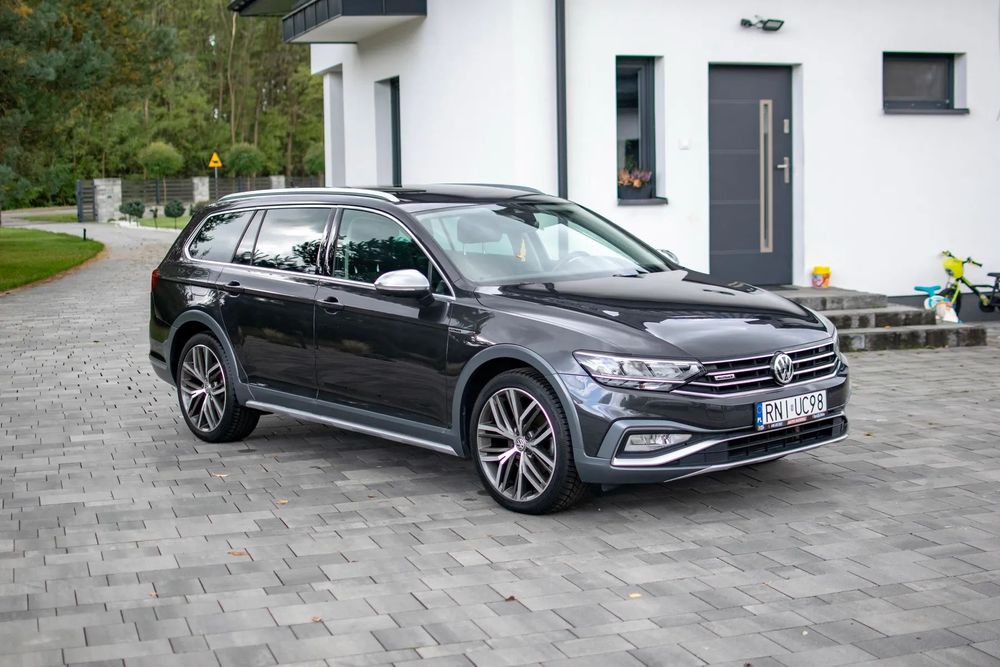 Volkswagen Passat Alltrack Alltrack 4Motion LED 4x4 Kamery 360 Alu Navi virtual Skóra FV23%