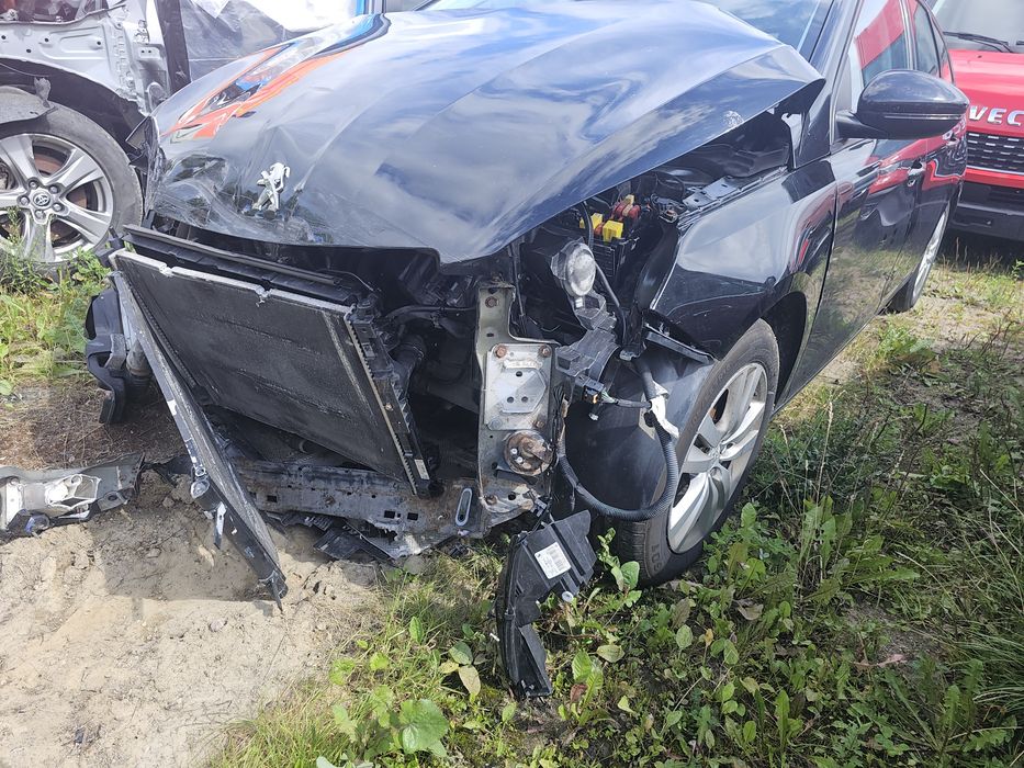 „Peugeot 308 1.2 PureTech 110 km 2016 – ROZBITY – silnik odpala i jeźd