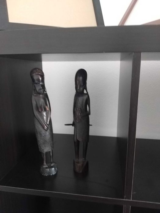 Vendo par de estatuetas de guerreiros africanos