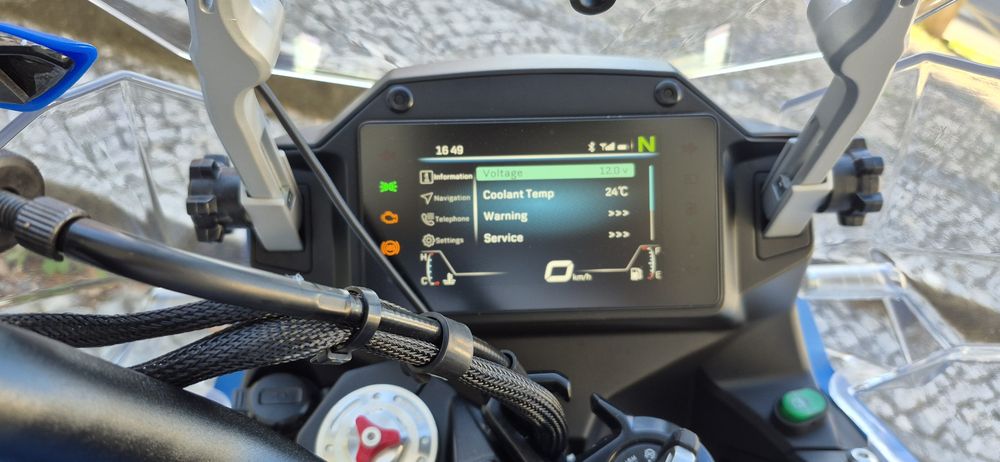 CFMOTO 650MT  de 2024 ainda com garantia de fábrica ate 2027.