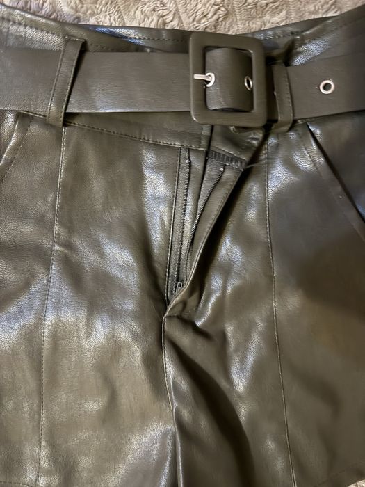 Шорти шкіряні, колір хакі
