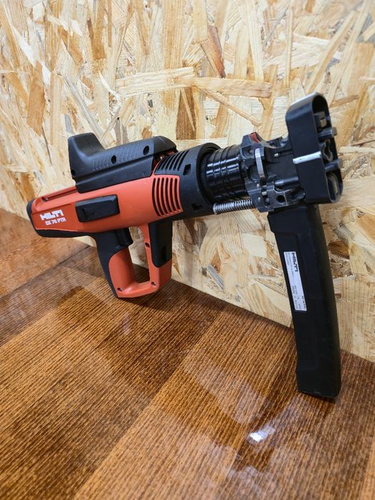 Пороховий монтажний пістолет HILTI DX 76 PTR