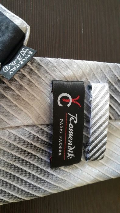 Продам галстуки, под костюм.