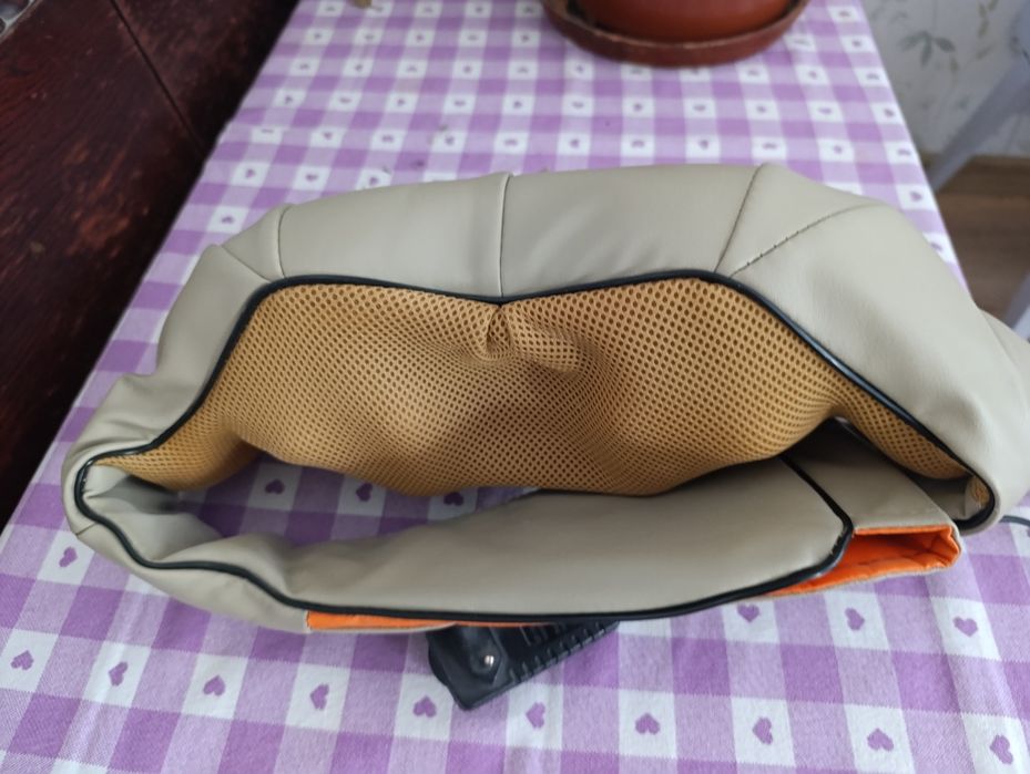 Масажер для шиї та плечей Reclaire  б/в