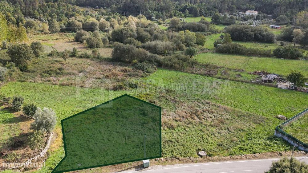 Terreno p/ construção em Cavernães