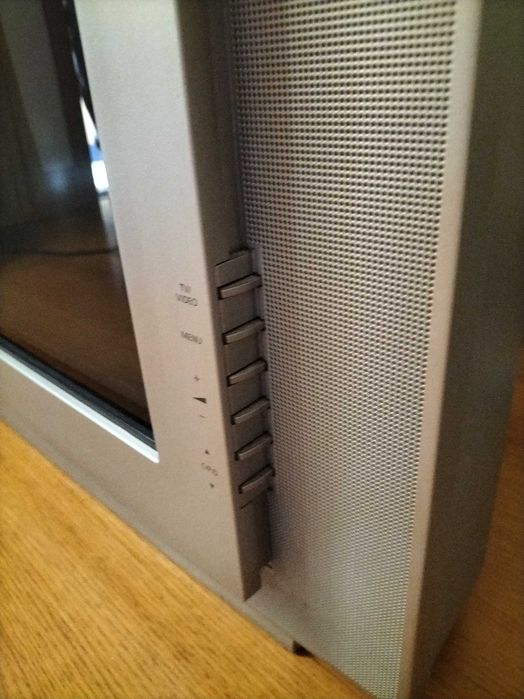 Samsung Flat-Screen TV64740050399746122