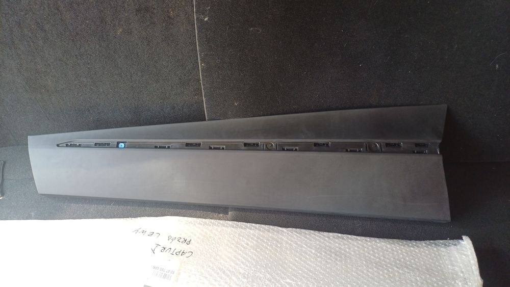 Listwa nakladka drzwi lewy przód renault captur l Nowa