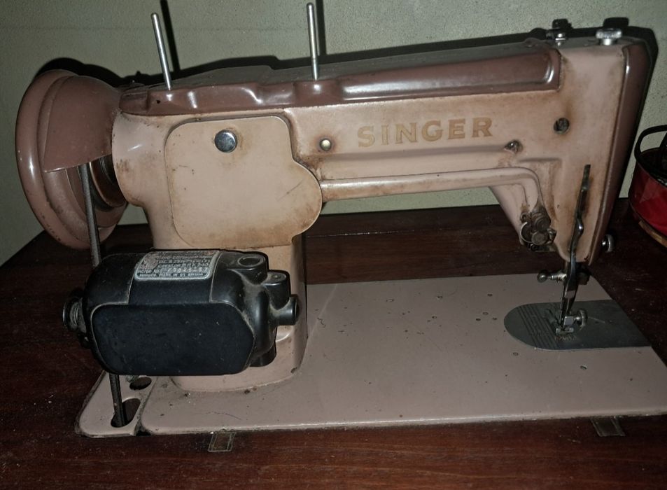 Máquina de costura Singer