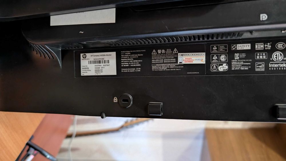 Монітор HP LA2306x