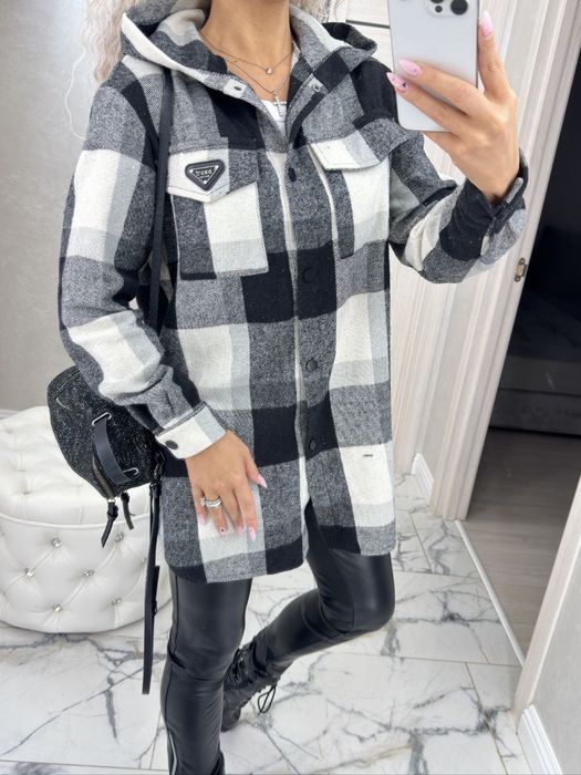 Тепла жіноча Сорочка подовжена з капюшоном