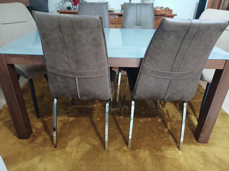 Mesa de Jantar com 6 cadeiras