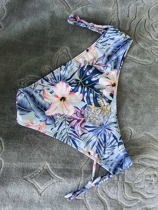 Kwiecisty dół od bikini S