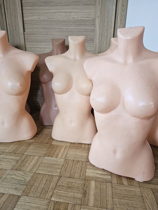 Manekiny tors kobiecy plastikowy