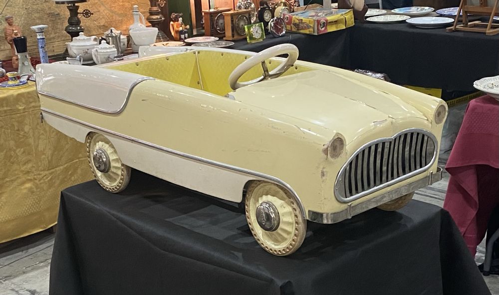 Carrinho a pedais vintage, ORIN, Portugal. Madeira e metal