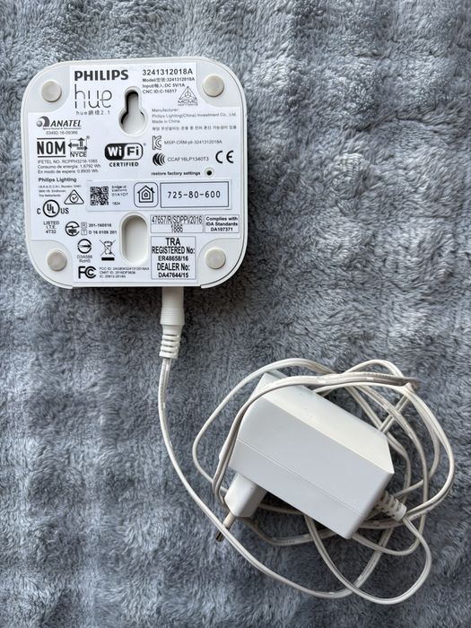 Zestaw Philips Hue most, 2 lampy, 3zarowki pilot i czujnik ruchu