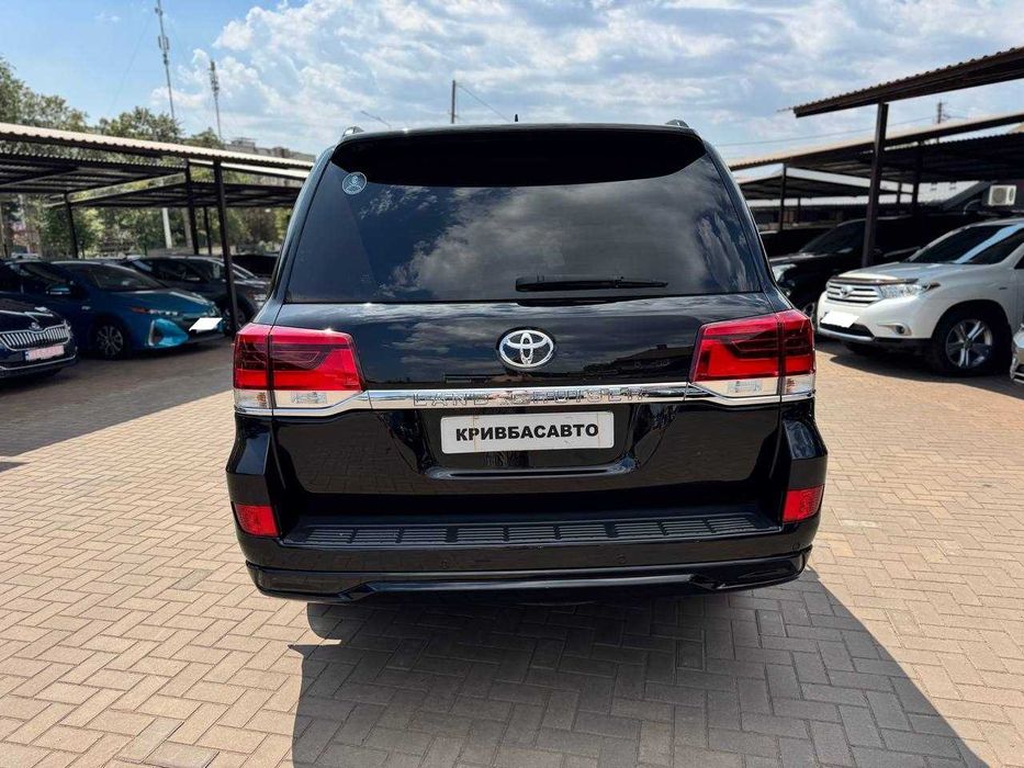 Toyota Land Cruiser 200