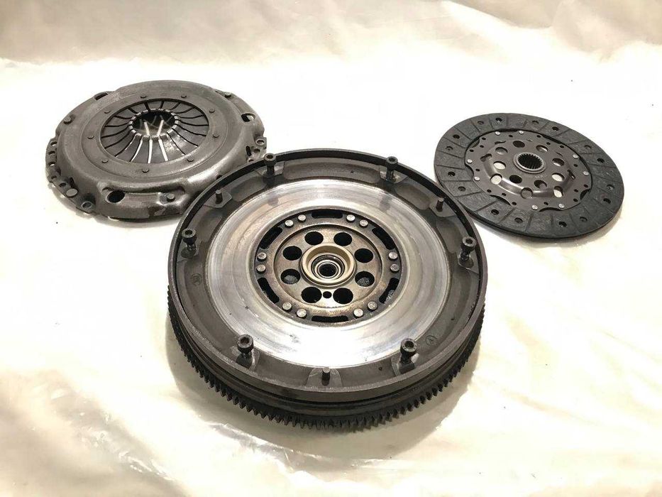 Маховик двухмас Mercedes E Class W210, W124