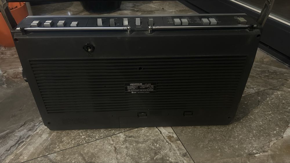 Radiomagnetofon Universum Super Sound 16000