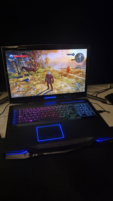 Mega Laptop 18.4 cala i7 ram 16gb SSD BluRay Dell Alienware m18x Windows 11 Pro