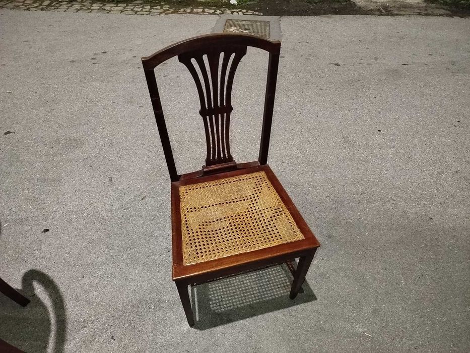 Cadeira madeira e palhinha