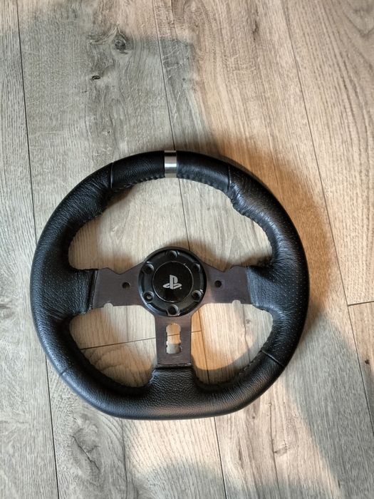 Kierownica Logitech G29+nakładka+shifter+pedały(stojaka nie sprzedaje)