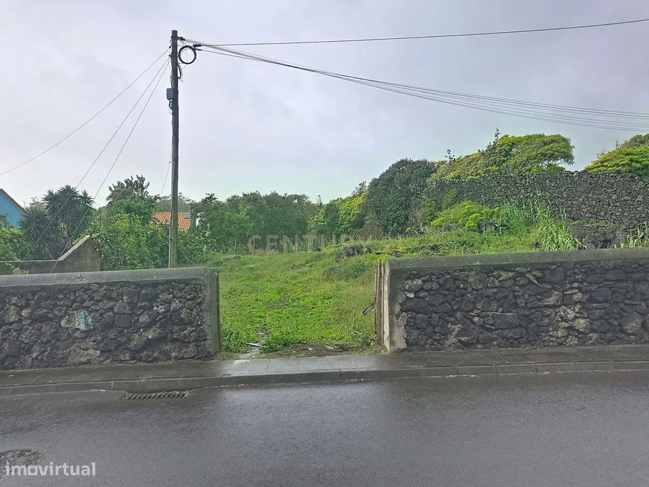 Terreno Urbano à Venda no Pópulo, Ponta Delgada.