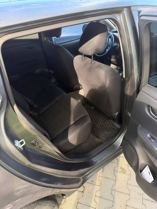 Nissan  Leaf 2014