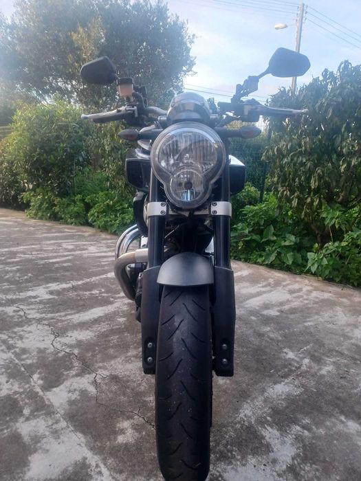 Yamaha MT 01 com escapes DAM