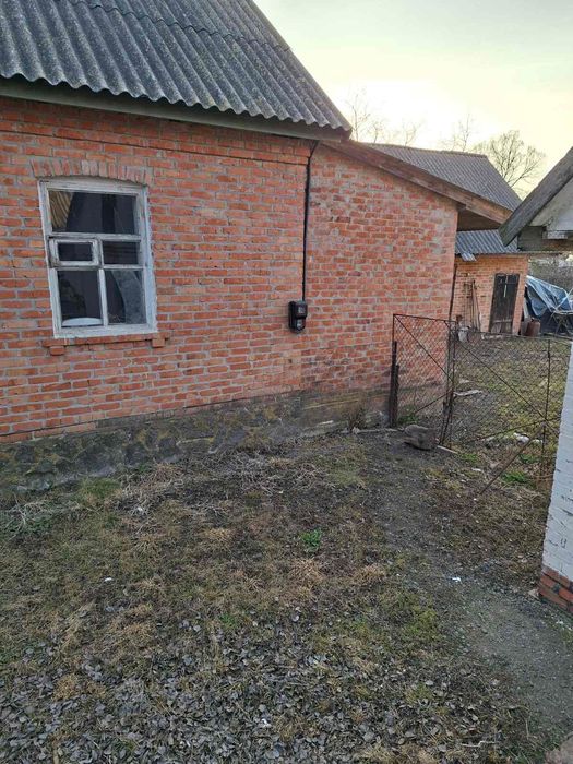 Цегляний будинок