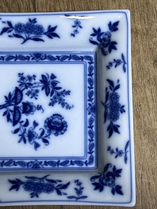 Pequeno Prato/Cinzeiro Quadrado Vista Alegre - Padrão Meissen