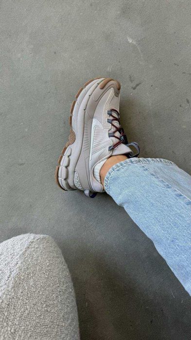 Кросівки Nike Zoom Vomero 5 Roam Premium (36-45)