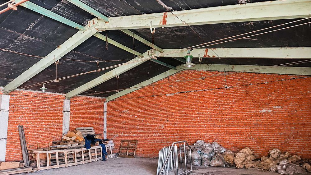 Виробничо-складське приміщення 312 м², в межах міста, рампа, 380В, Кам’янець-Подільський