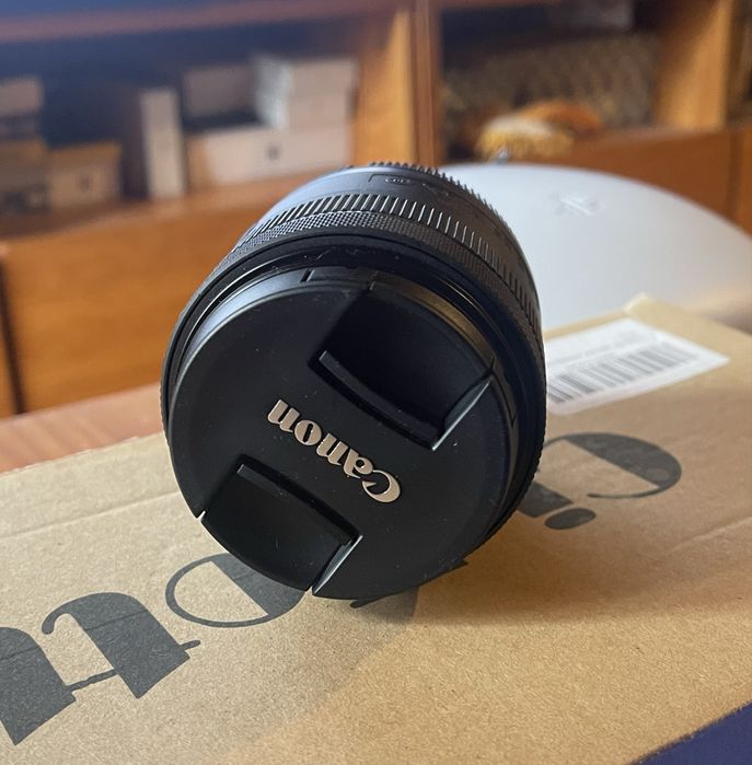 Lente Canon RF 24-50 F4.5-6.3 IS STM