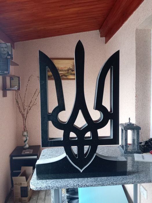 Виготовлення та встановлення пам'ятників