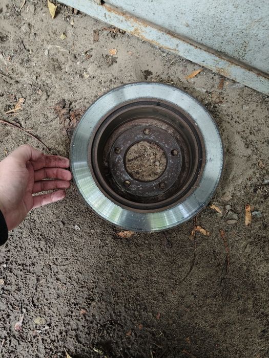 Задні гальмівні диски Mitsubishi Lancer X 2008