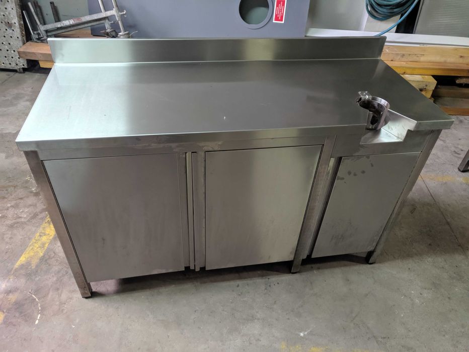Mesa / bancada em aço inox c/ tulha de borras silenciosa. Como nova