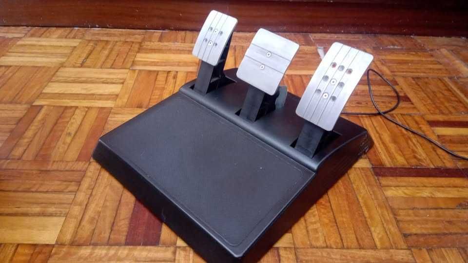 Thrustmaster TMX Pro