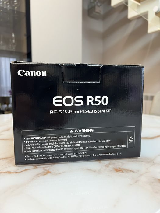 Canon EOS R50 + RF-S 18-45 IS STM