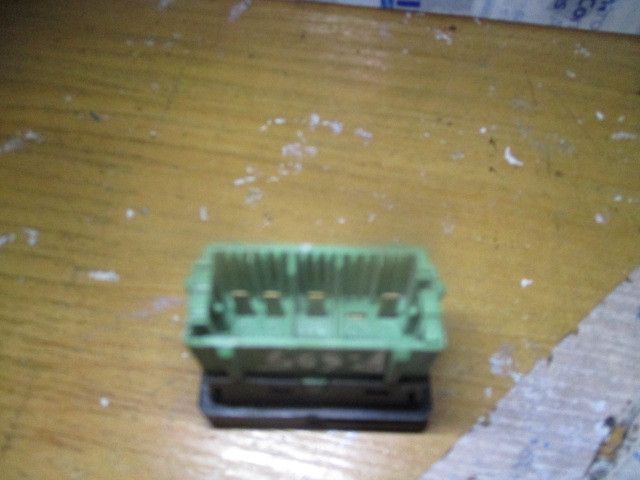 Botão / interruptor aquecimento de bancos PEUGEOT 605 (6B)