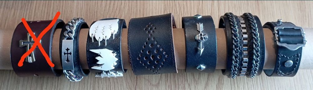 Браслеты кожаные .