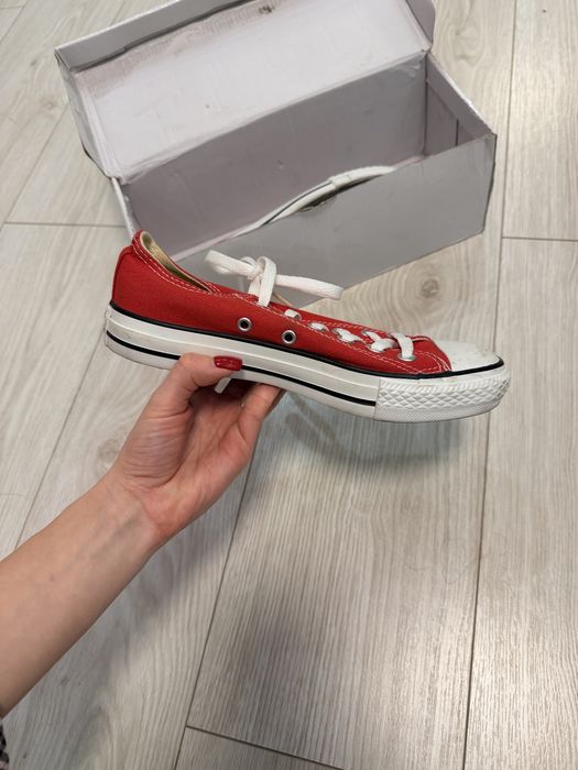 Продаю кеди фірми Converse